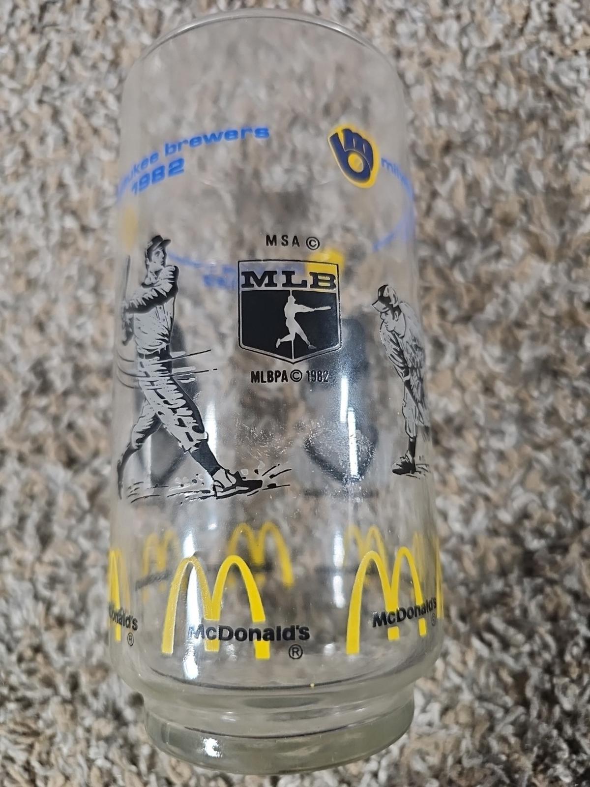 1982 MILWAUKEE BREWERS McDonald's Glass---PAUL MOLITOR & PETE VUCKOVICH