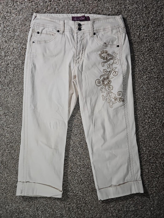 Gloria Vanderbilt 10 Embroidered Floral Khaki Cuffed Capris
