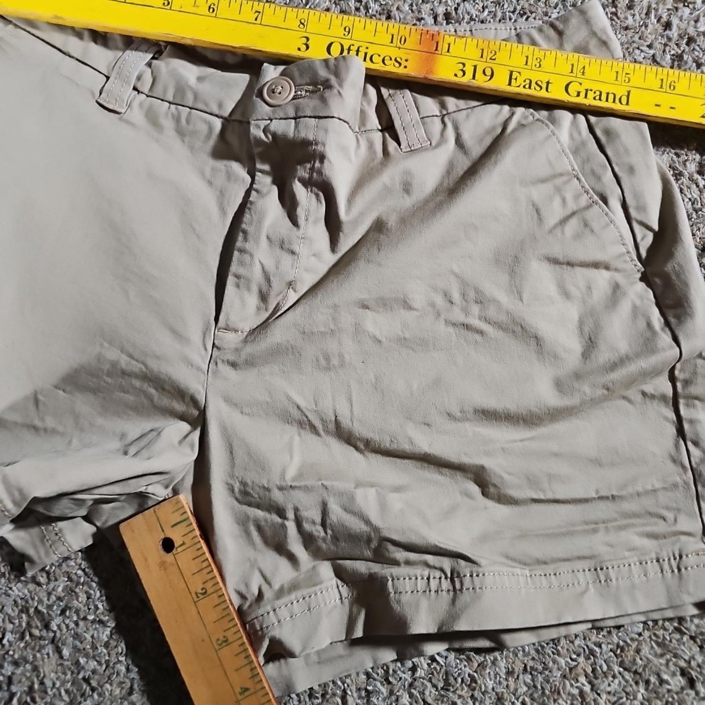 Magellan Outdoors Bermuda Shorts Women's Sz 10 Tan