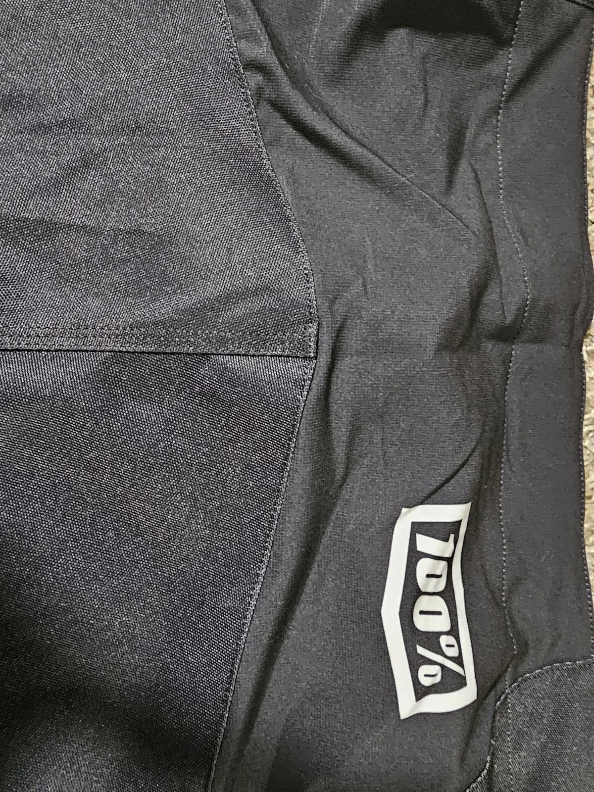 100% Mens 36 Downhill Cool R-Core Mountain Bike Shorts Black