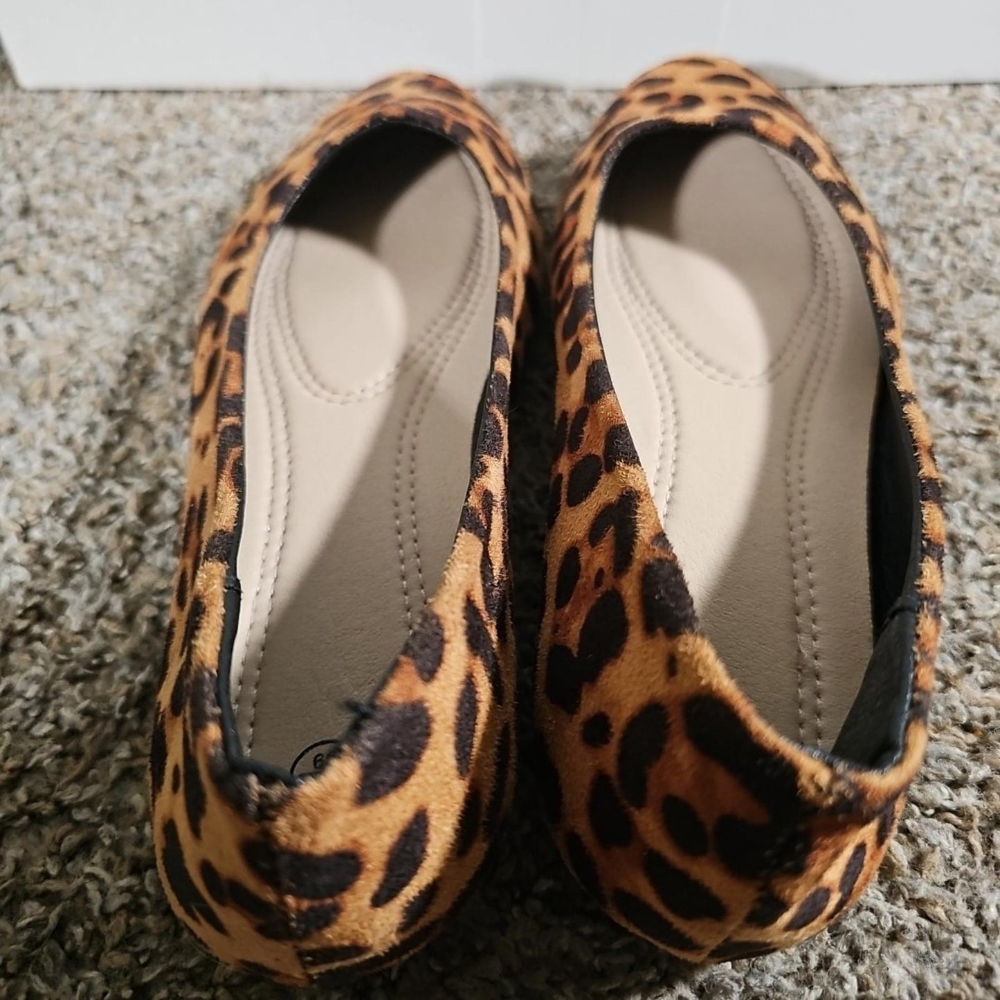 No Brand Leopard Cheetah Print Flats Sz US 8 EUR 39