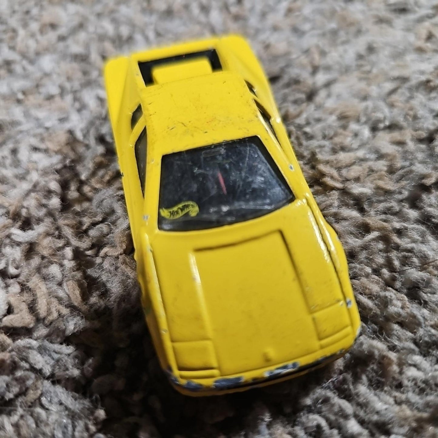 Vintage RARE HOT WHEELS Yellow Die Cast Ferrari Testarossa