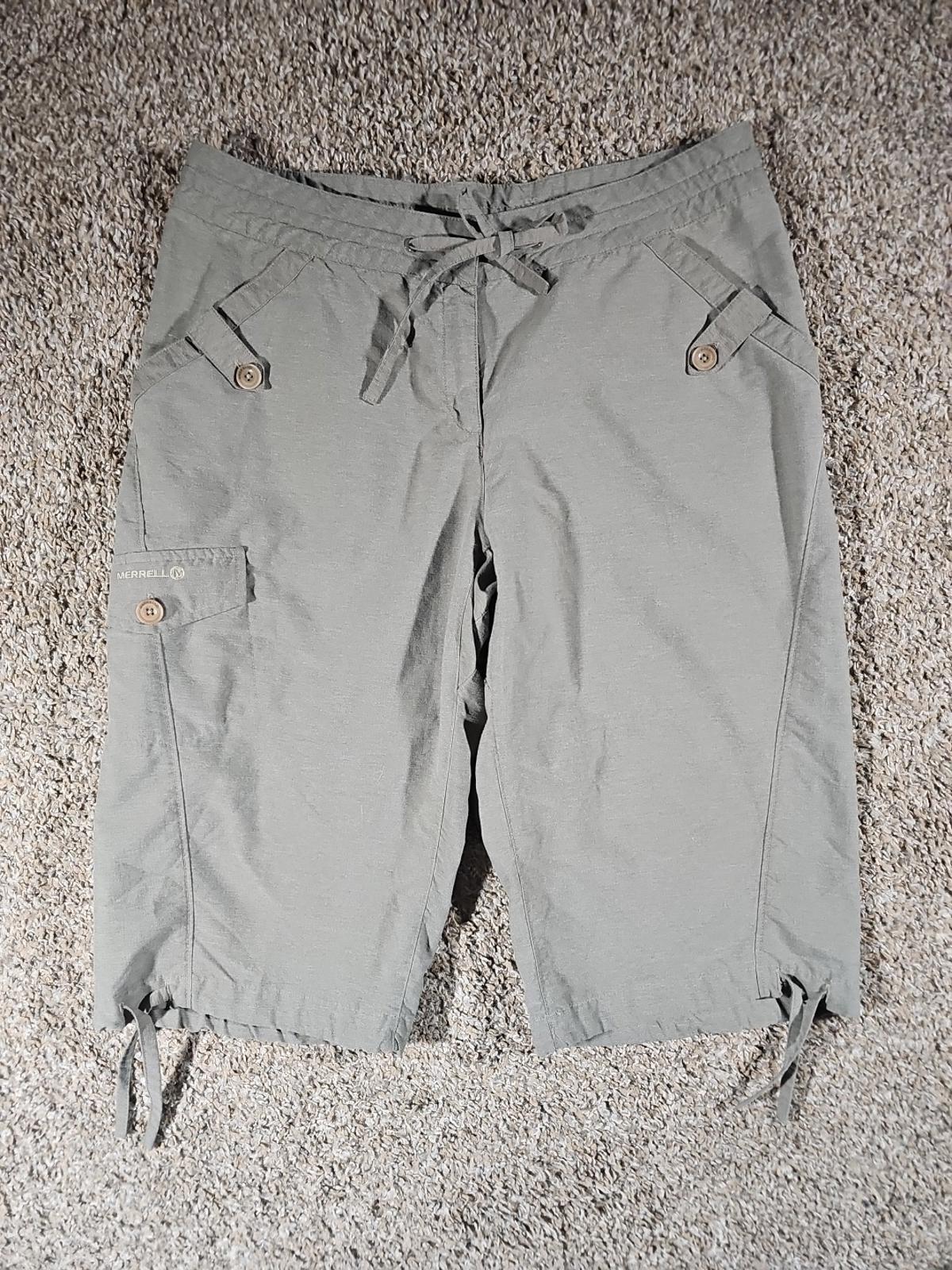 Merrell Sz 10 Green Capri Shorts