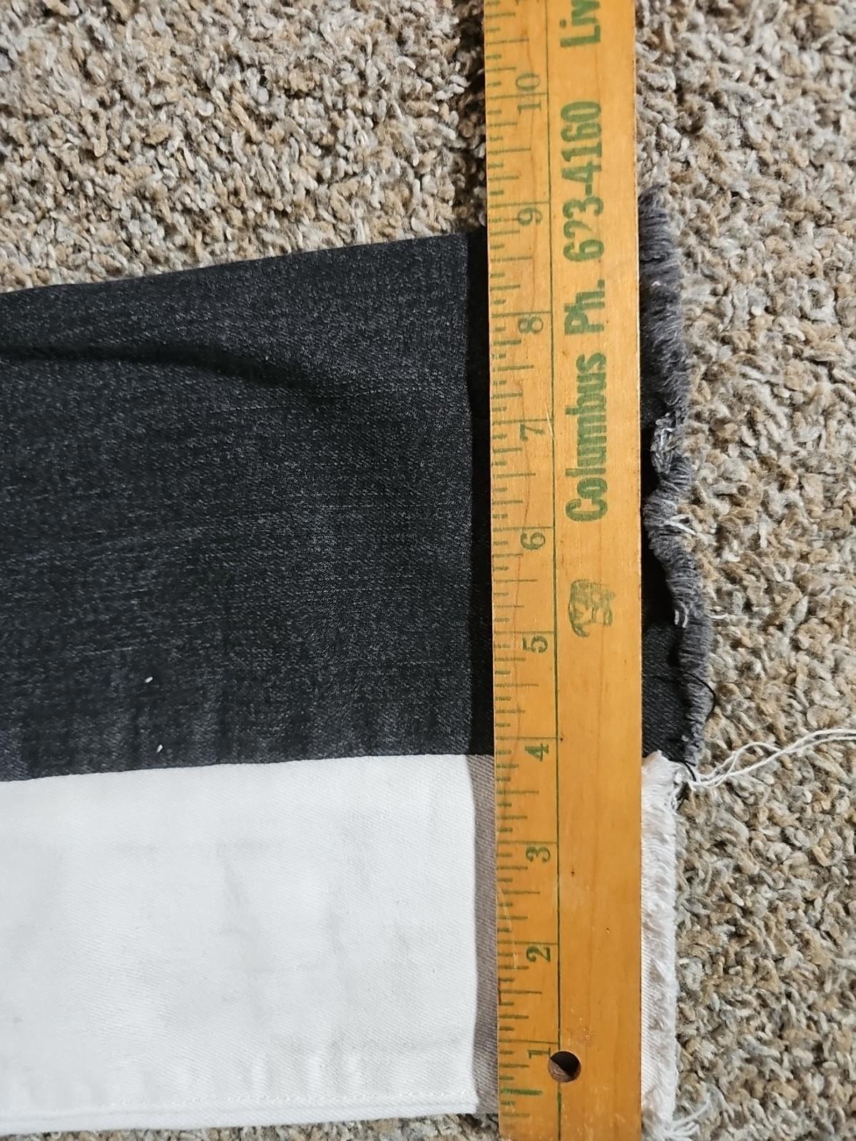 Akira 15(W31) Black White Jeans