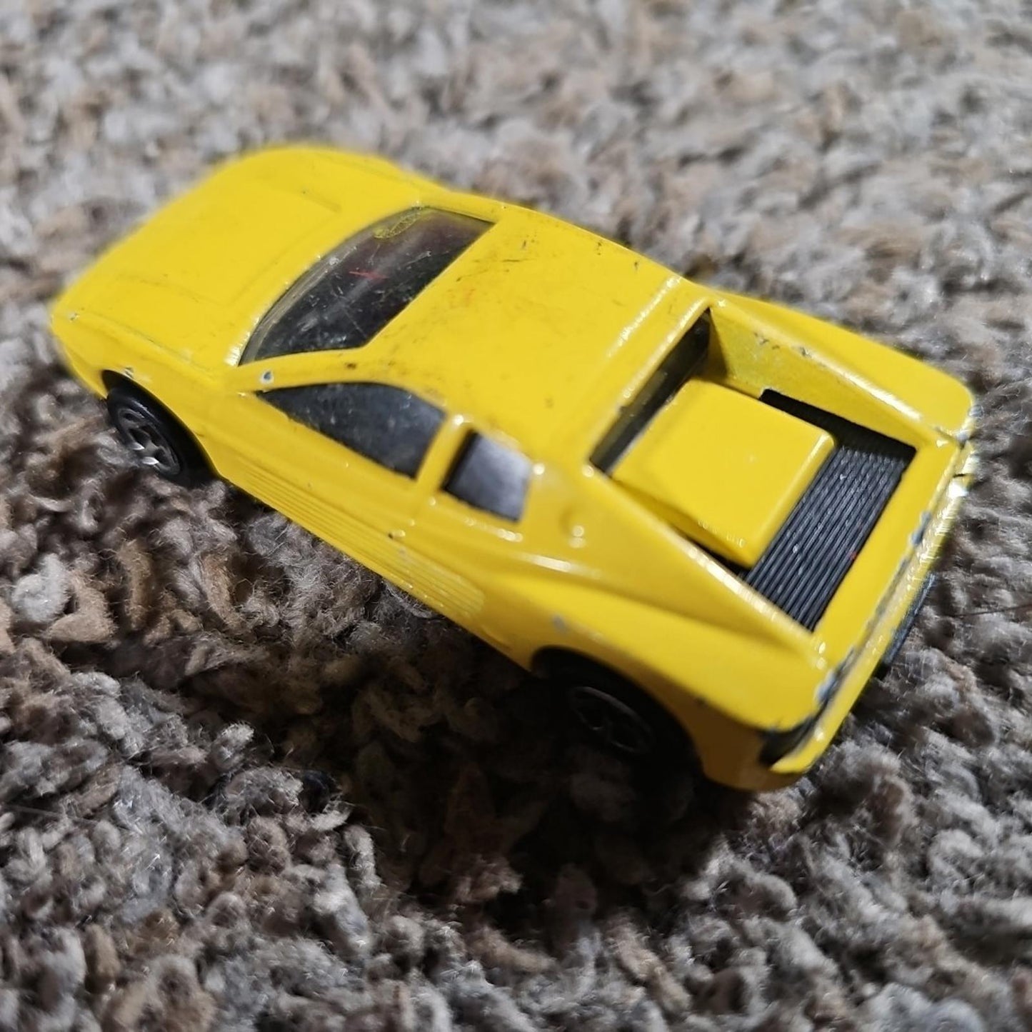 Vintage RARE HOT WHEELS Yellow Die Cast Ferrari Testarossa