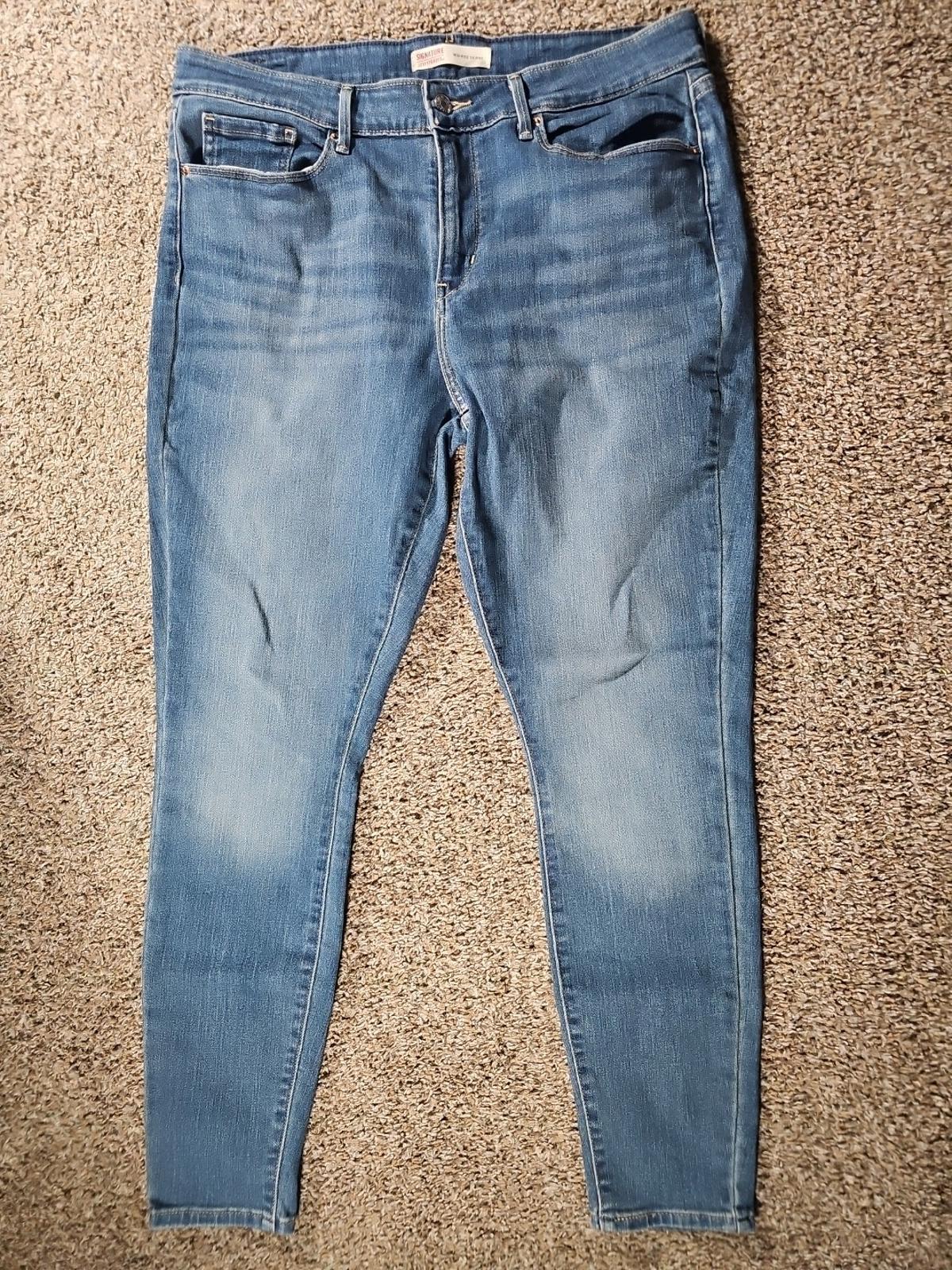 Signature Levi Strauss Mid Rise Skinny 16M 33x30 Jeans