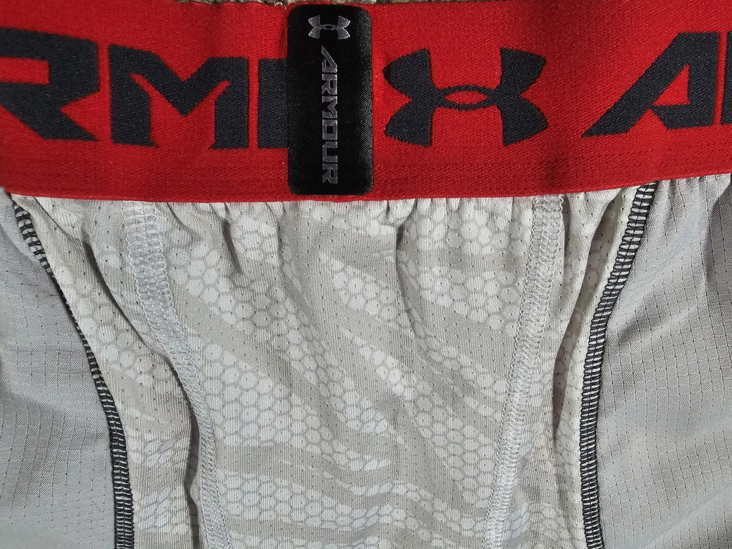 Under Armour Compression Shorts Baseball - SEE Measurements