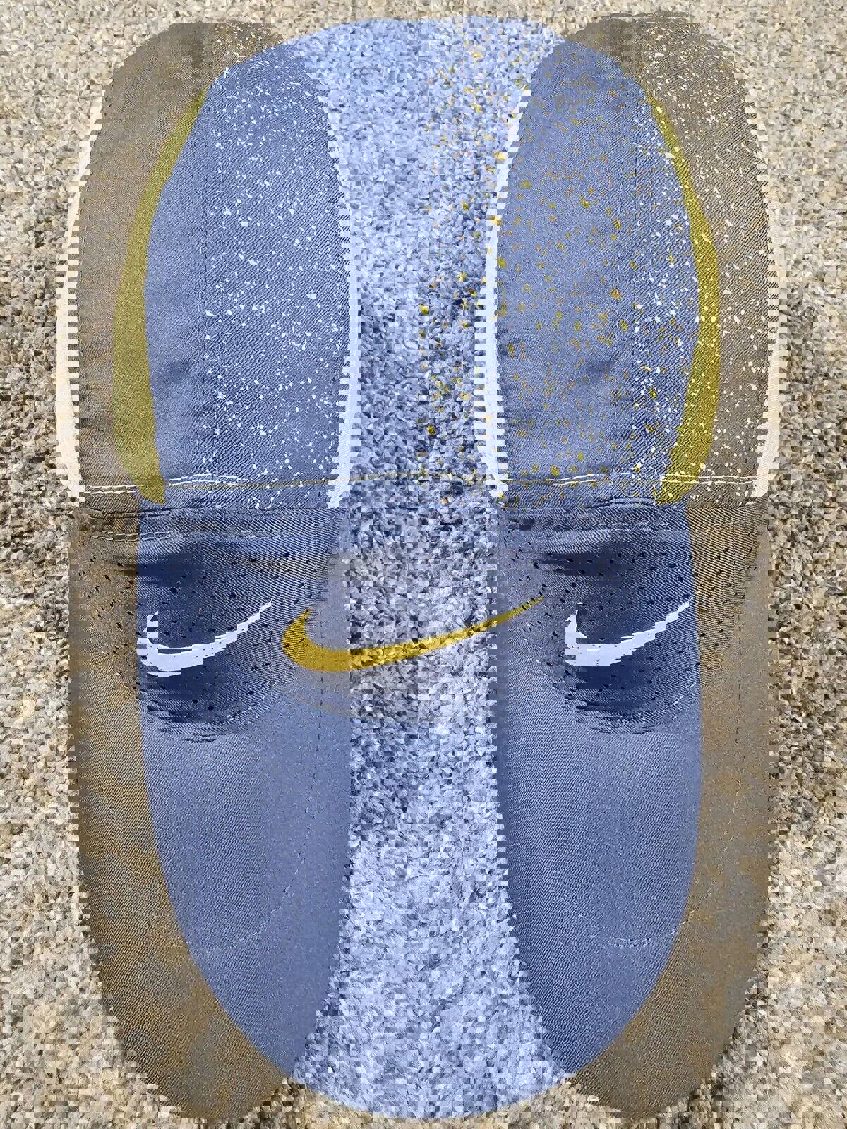 NIKE Tailwind dri-fit 5 panel hat blue yellow speckled Strap