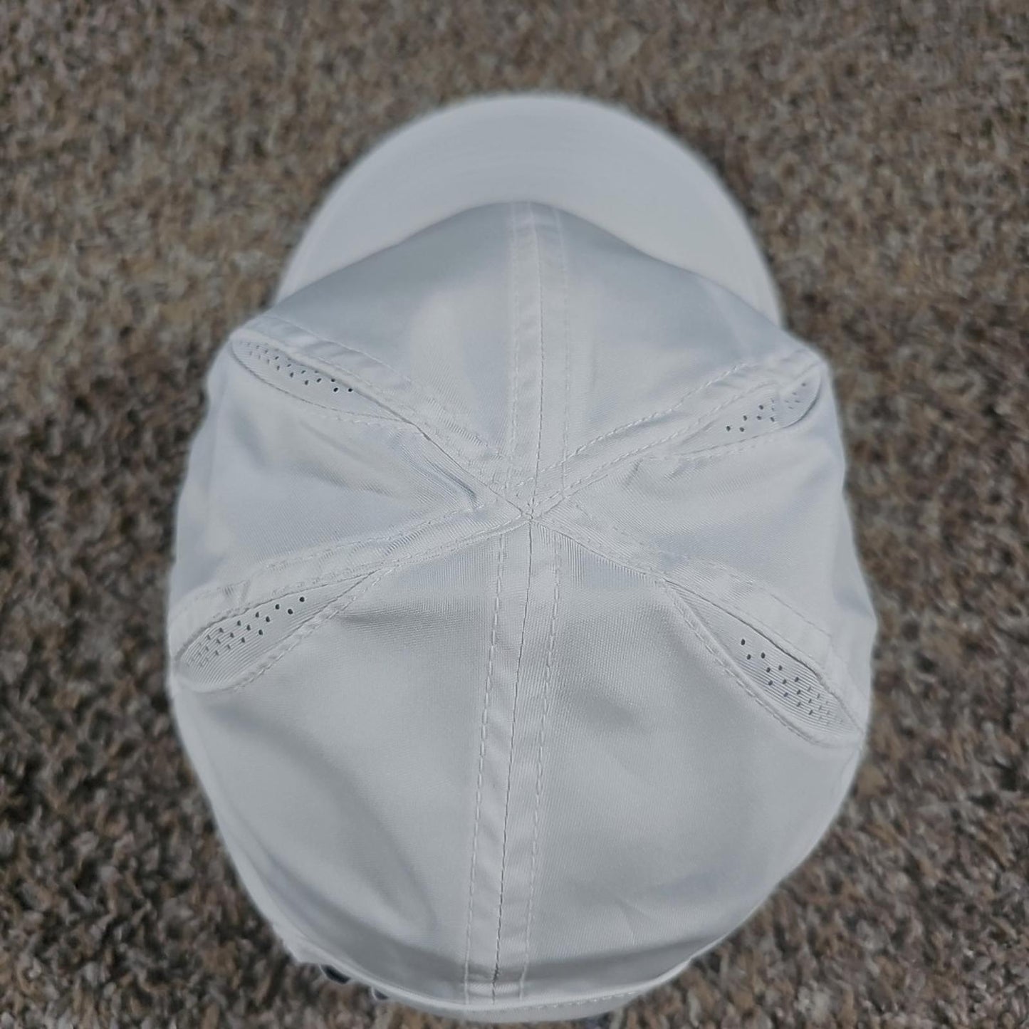 nike dri fit featherlight Strapback Running Panel hat