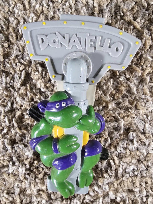 Vintage Teenage Mutant Ninja Turtles Donatello Belt Clip 1989 Burger King SURGE