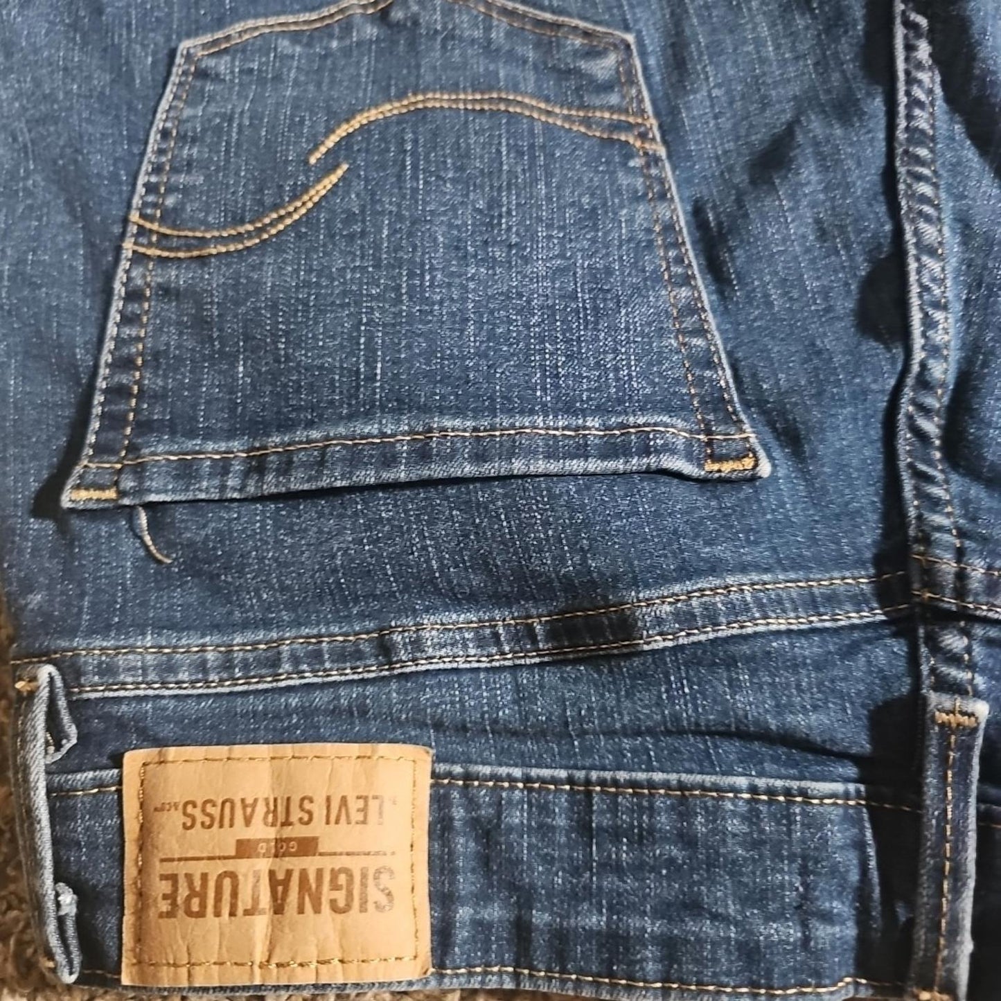 Signature Levi Strauss Mid Rise Shorts W28 Sz6