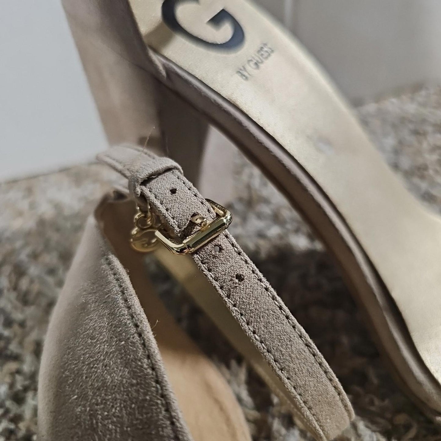 G By Guess Shantel Sandal Strap Open Toe Block Heel 9.5