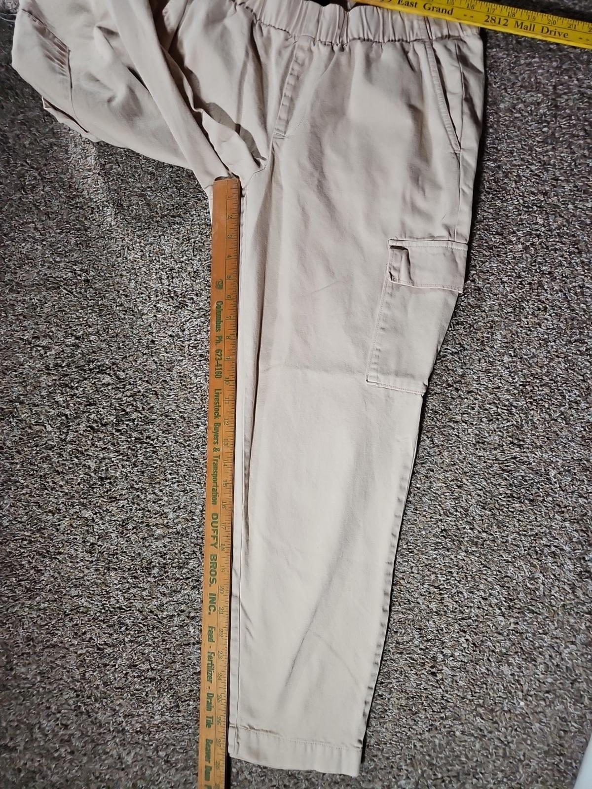 GAP sz L Khaki Cargo Pants