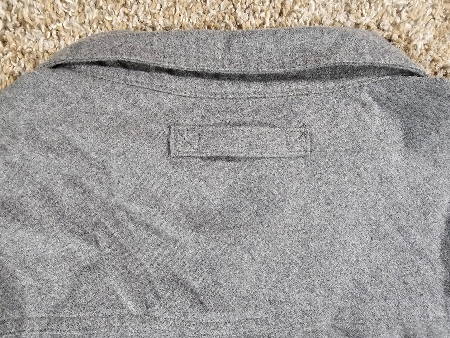 Legendary Whitetails Flannel Shirt Mens L Gray Button Up