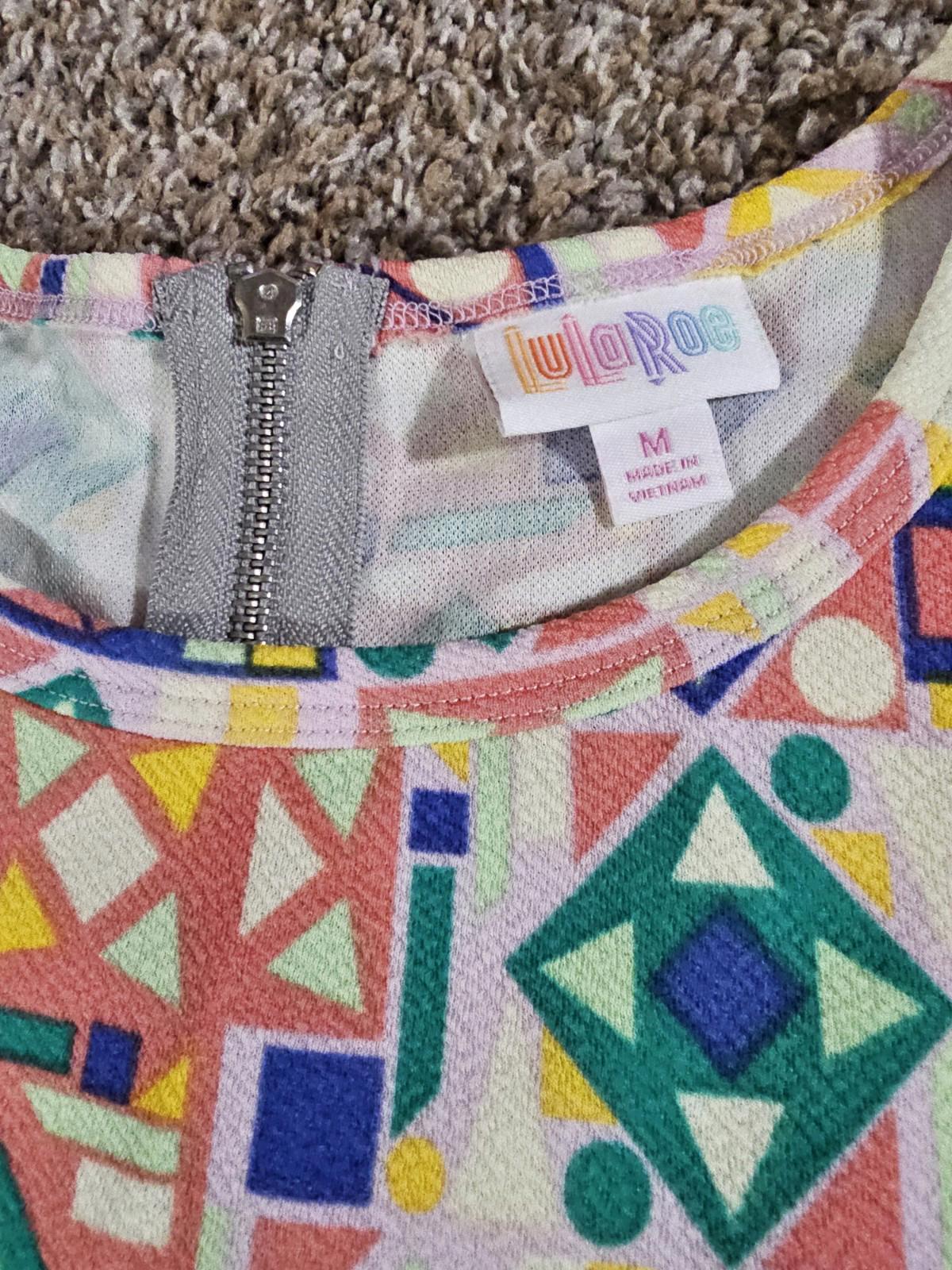 NWT LuLaRoe Dress Medium Amelia Yellow Short Sleeve Pleated