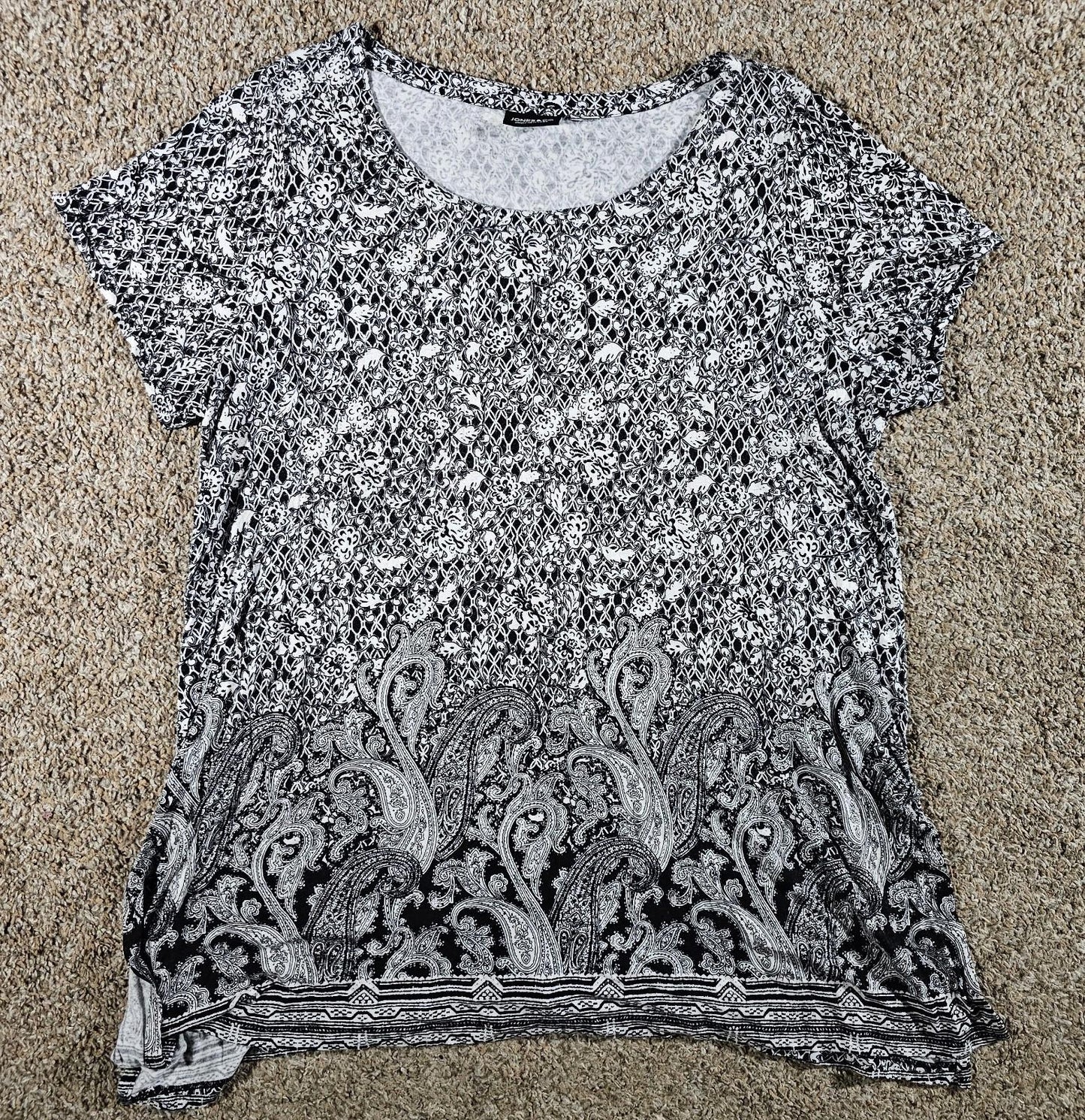 Jones Co New York Blouse Black White Paisley Floral Stretch