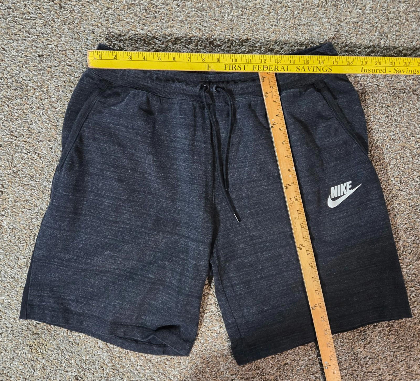 Nike Shorts Men’s 2XL Athletic Heather Gray Side Zip Pocket