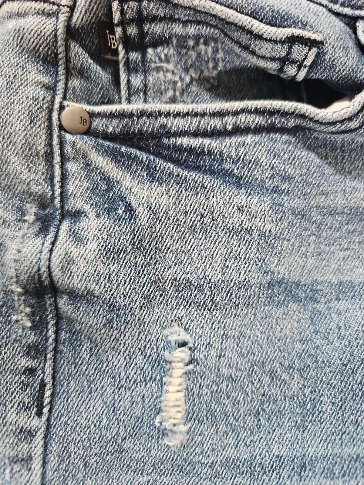 Judy Blue Los Angeles Slim Fit 7/28 Jeans