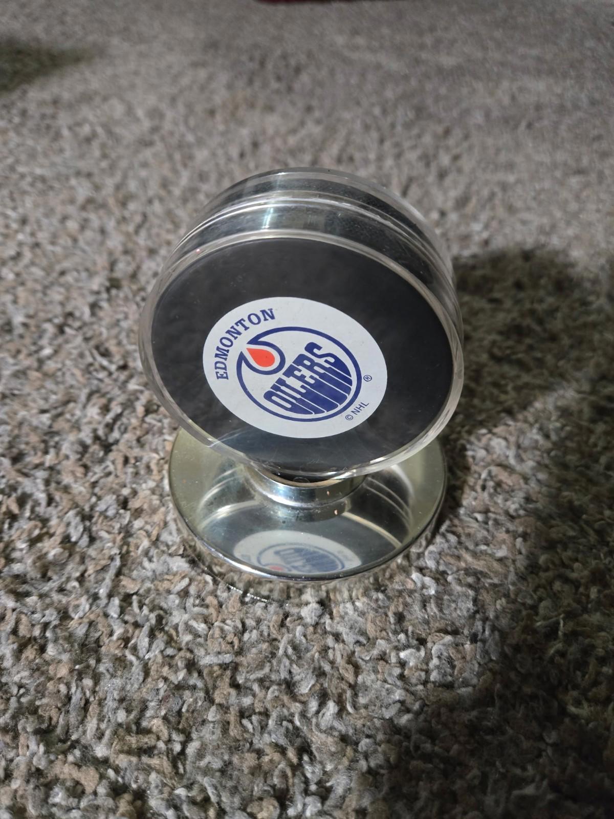 Edmonton Oilers Vintage Logo NHL Hockey Puck Trench Mfg