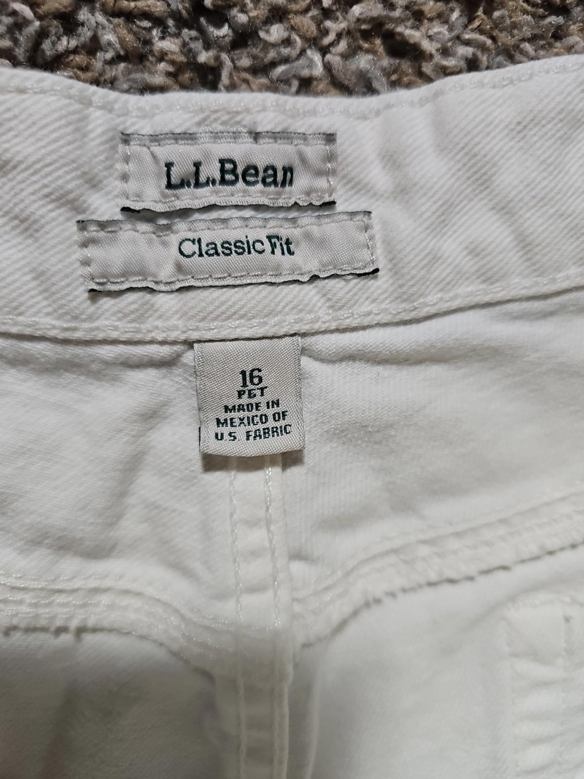 LL Bean Classic Fit 16 Petite White Jeans
