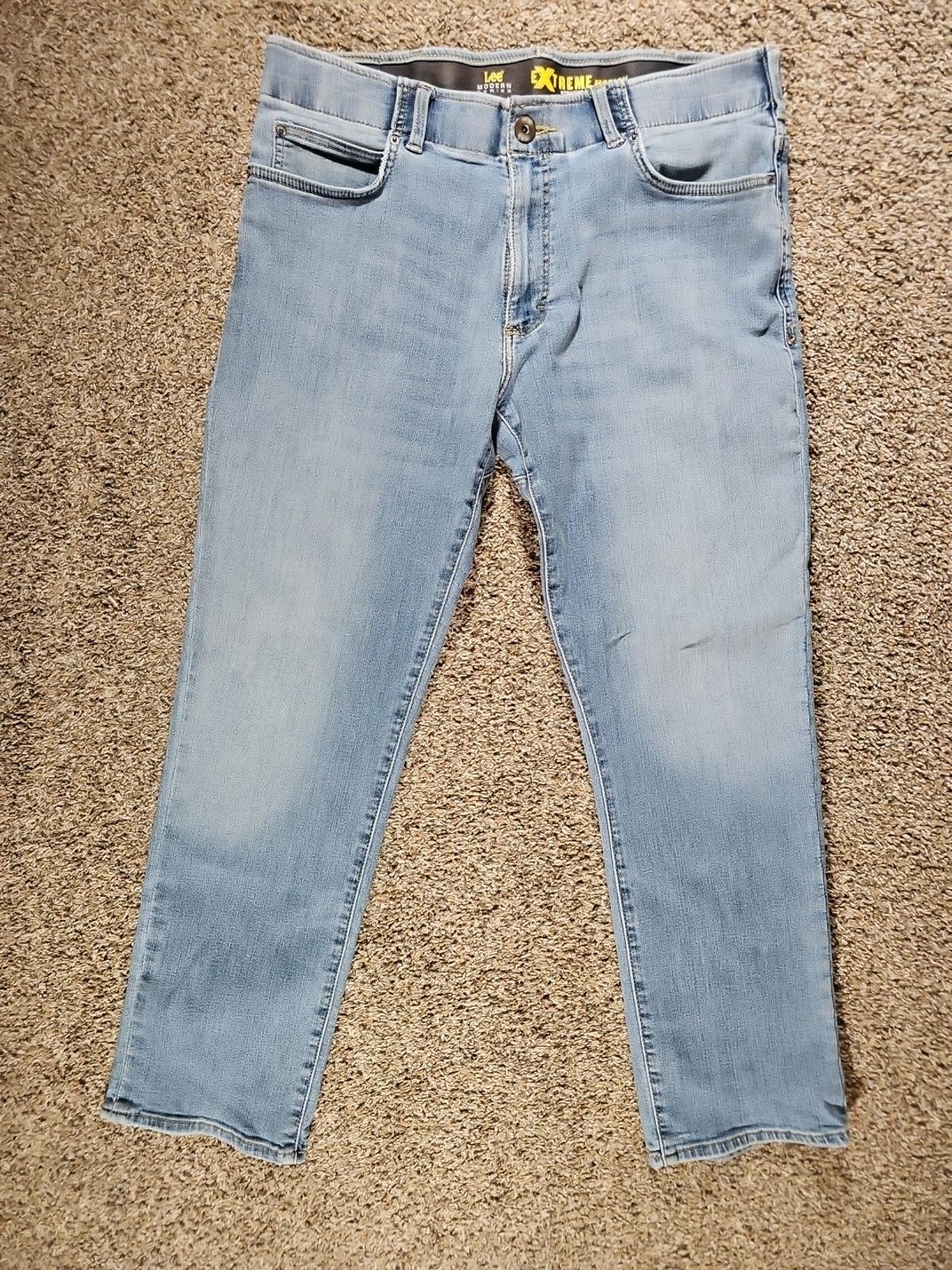 Lee Jeans Mens 36x30 Extreme Motion Modern Series Straight