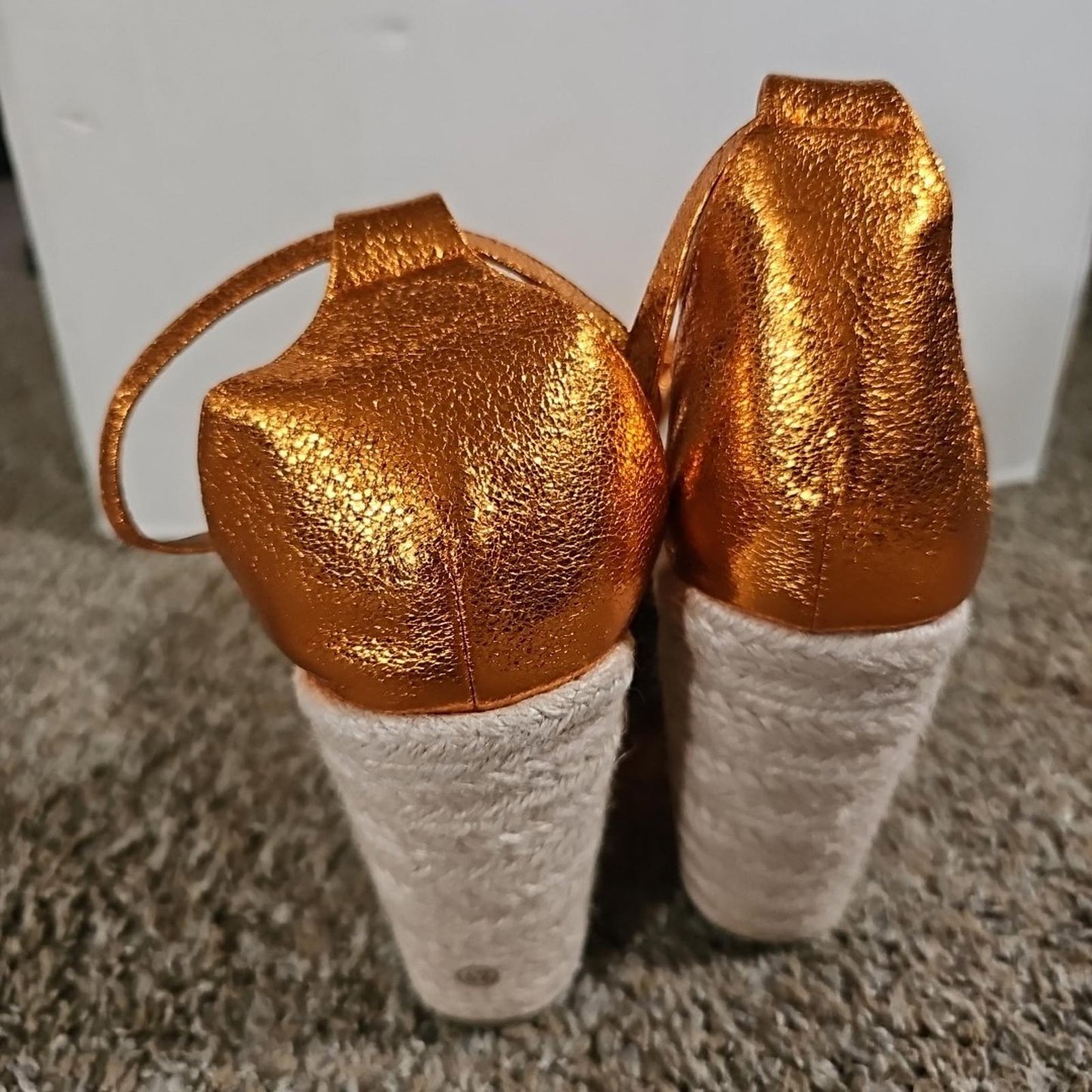 No Brand Sz42 Orange Wedge Sandal Heel MISSING 1 ANKLE STRAP