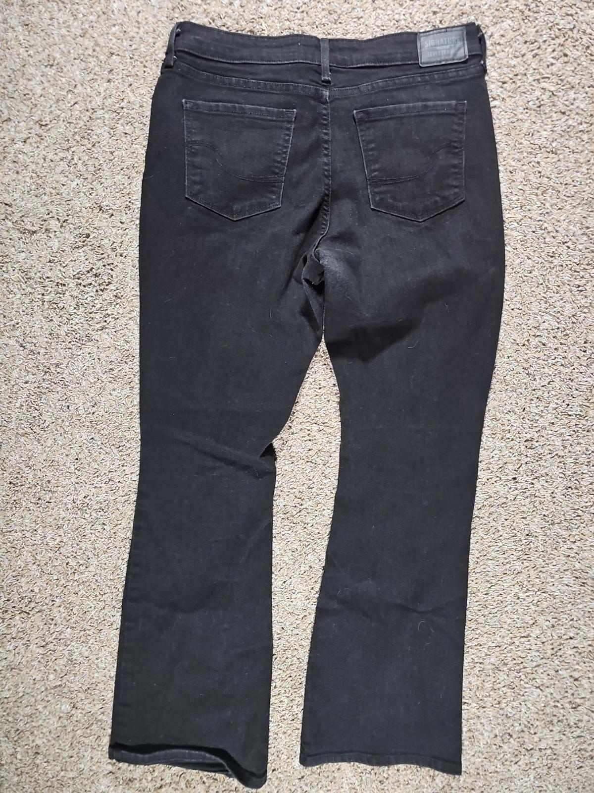 Signature Levi Strauss Midrise Bootcut Jeans 32x29(tag 29x30)
