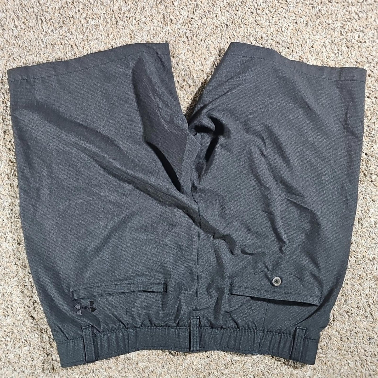 Under Armour Golf Shorts Mens 36 Charcoal Gray HeatGear Loose Fit Performance