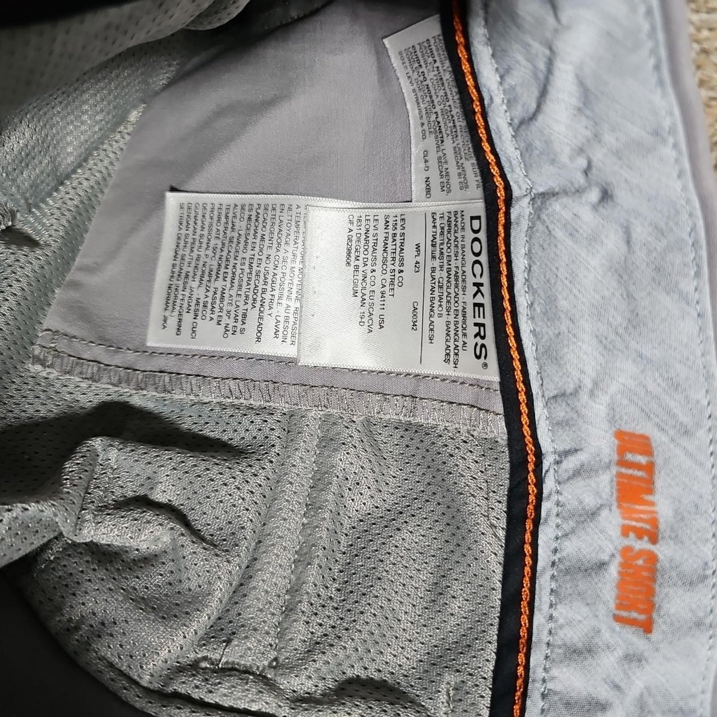 Dockers Supreme Flex Ultimate Short Sz 38 Gray Shorts Stain