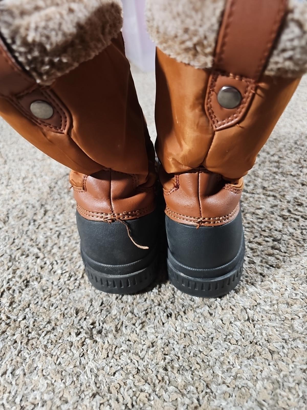 Time & Tru WMTT42CJ402 winter Boots