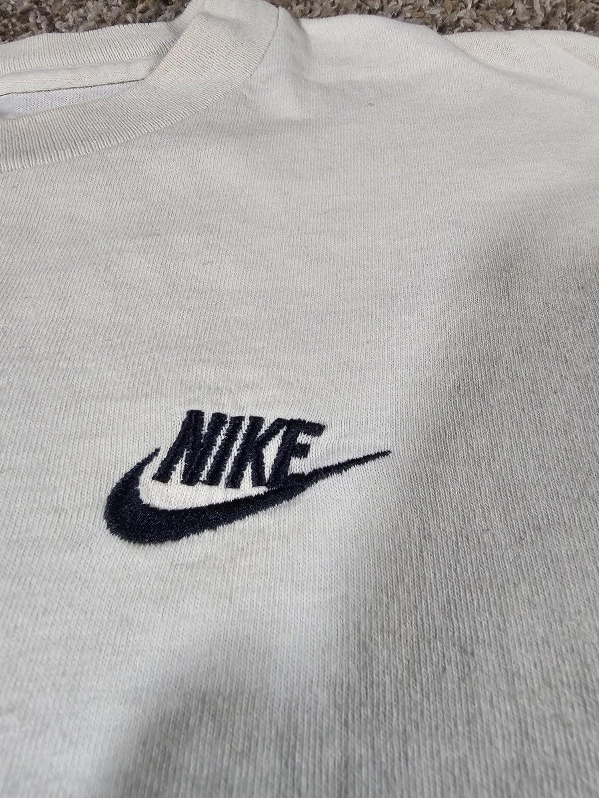 XL White NIKE t-shirt Some Yellowing