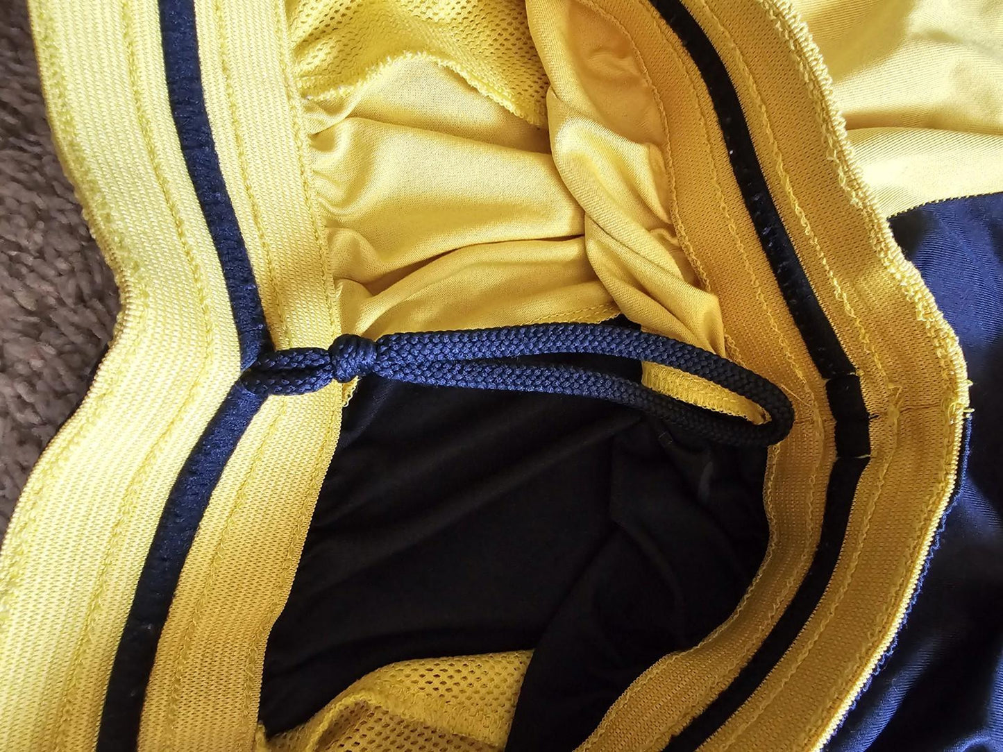 Nike Dri-Fit Basketball Shorts Sz M Drawstring Black Yellow