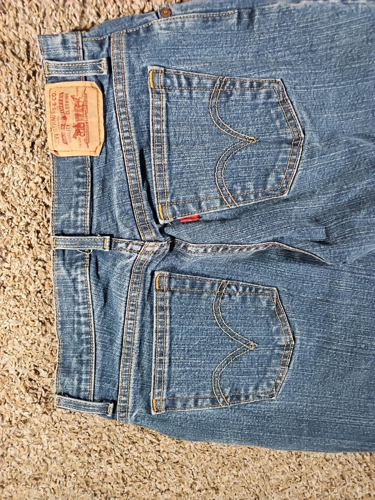 Levis 550 Relaxed Fit Bootcut 8L Jeans