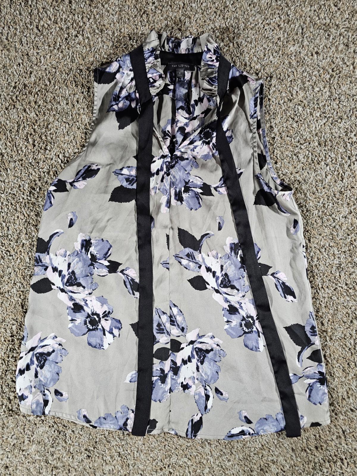 The LIMITED Small Gray Floral Tie Tank Top