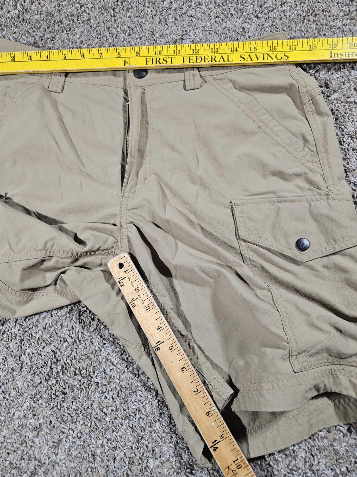 Duluth Trading Co Shorts Mens 34 Khaki Tan Cargo Utility
