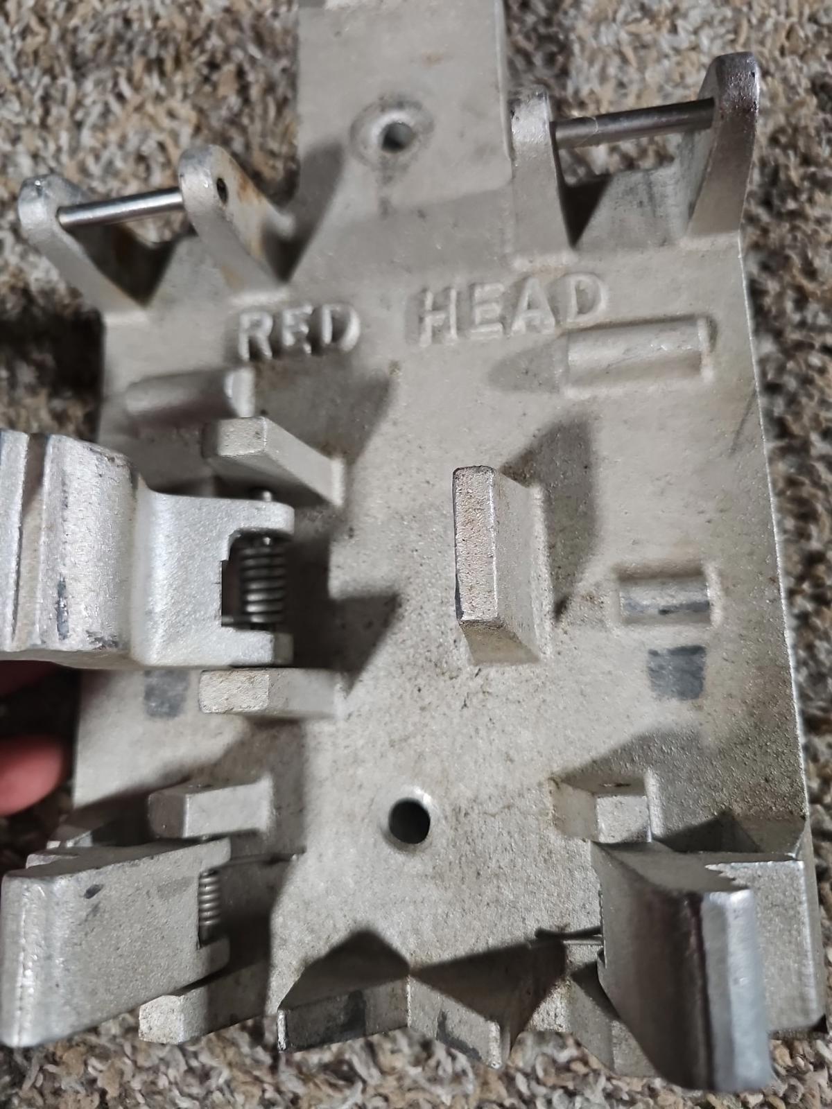 RED HEAD (82009) BRASS TRIPLE SPANNER WRENCH HOLDER