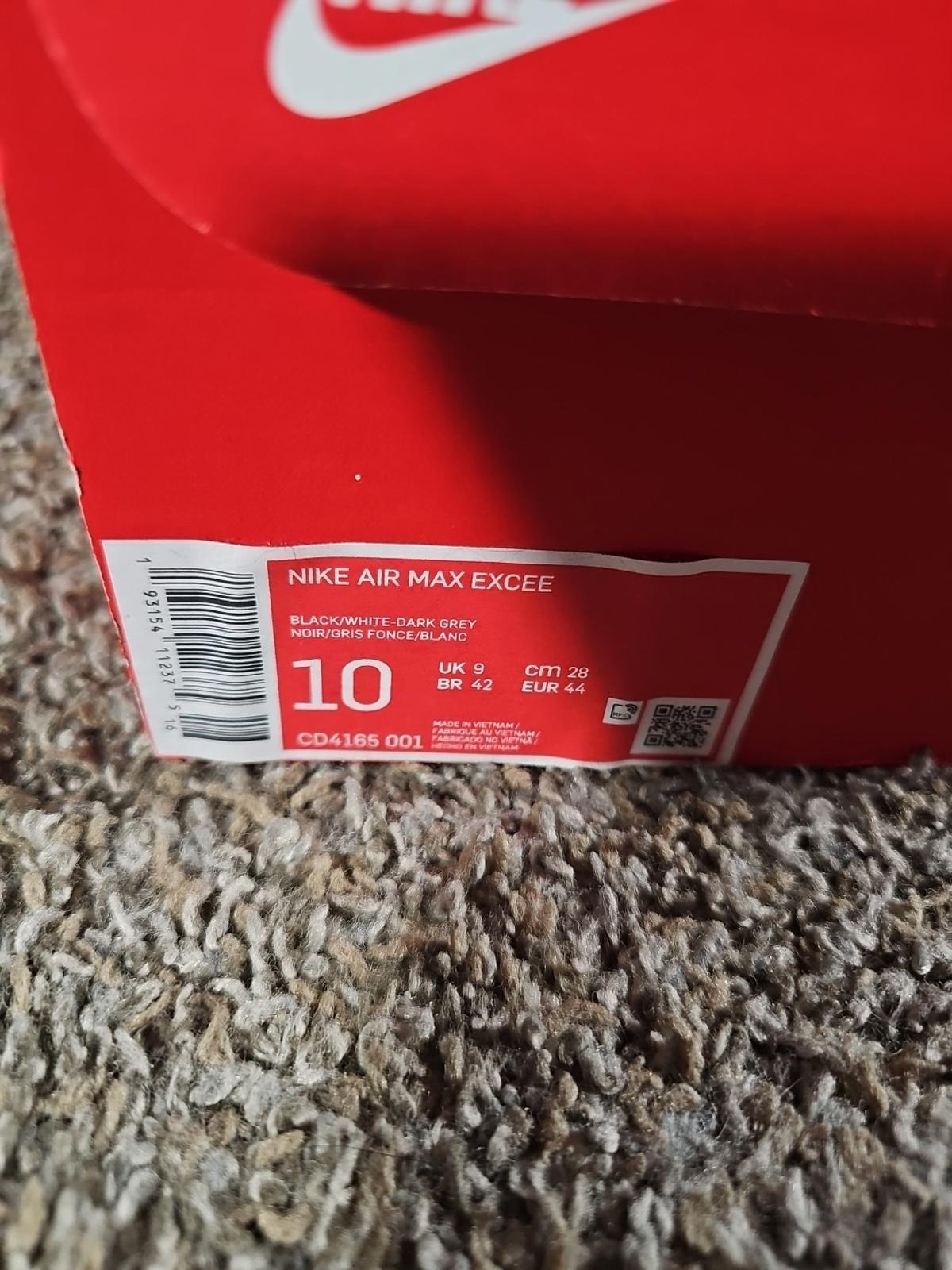 Size 10 - Nike Air Max Excee Black CD4165-001