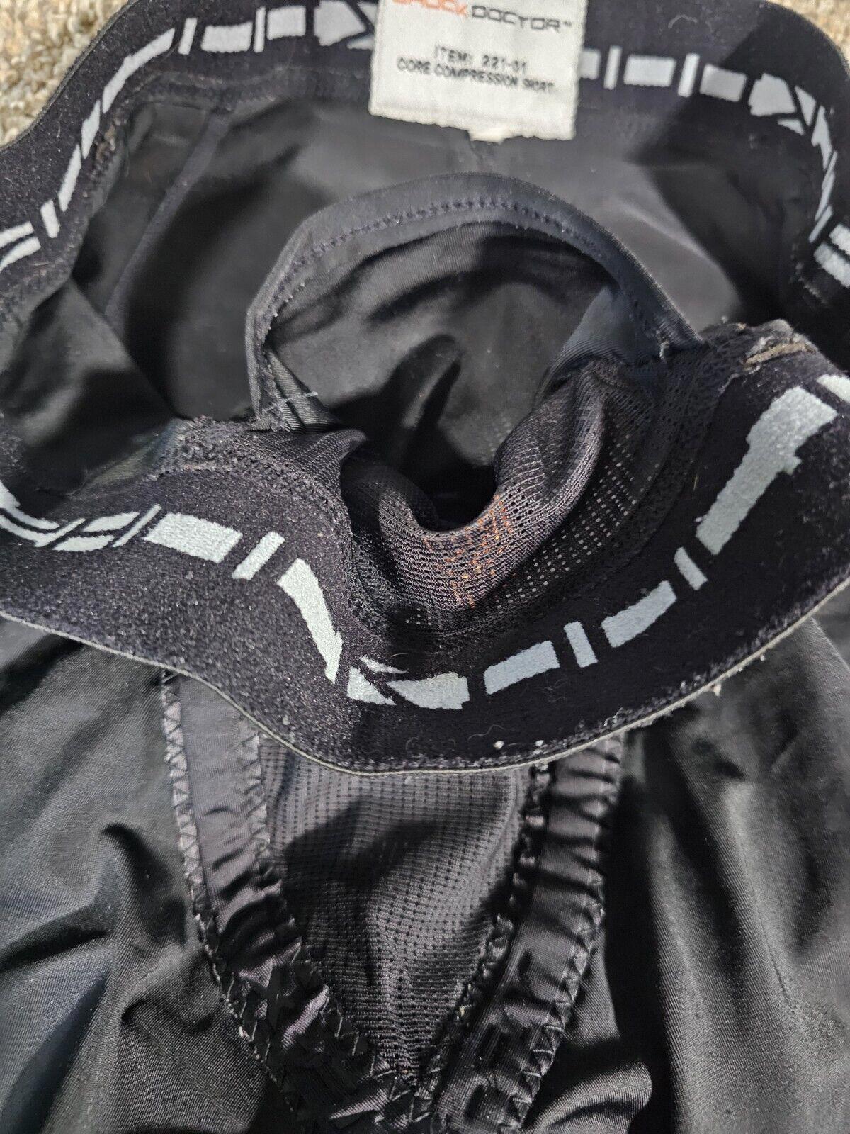 ShockDoctor Core Compression Shorts NutCup Pocket - DAMAGE