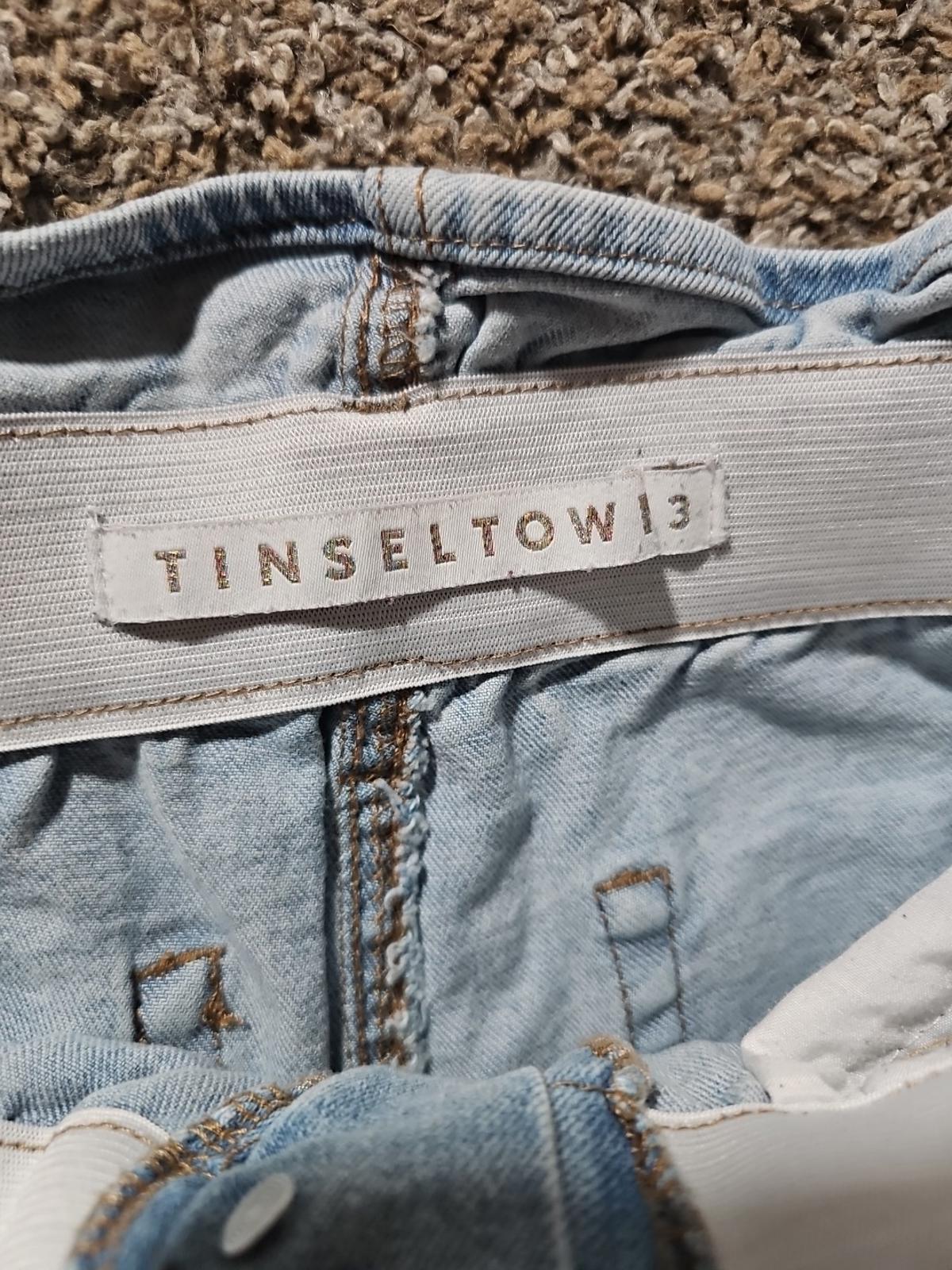 Tinseltown Sz 3 Distressed Light Wash Slim Jeans