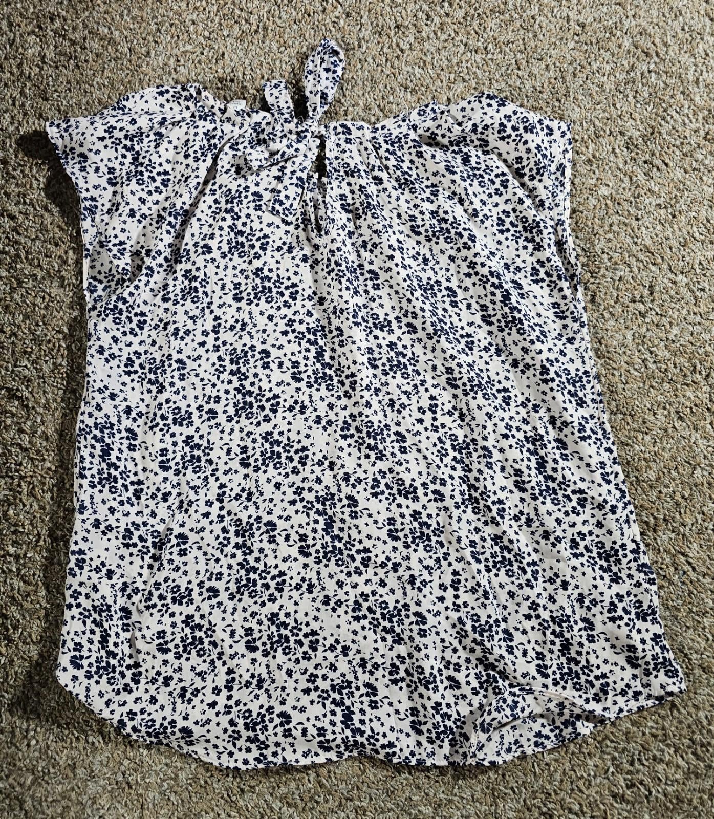 LC Lauren Conrad Floral Sheer Sleeveless Pleated Blouse Sz M
