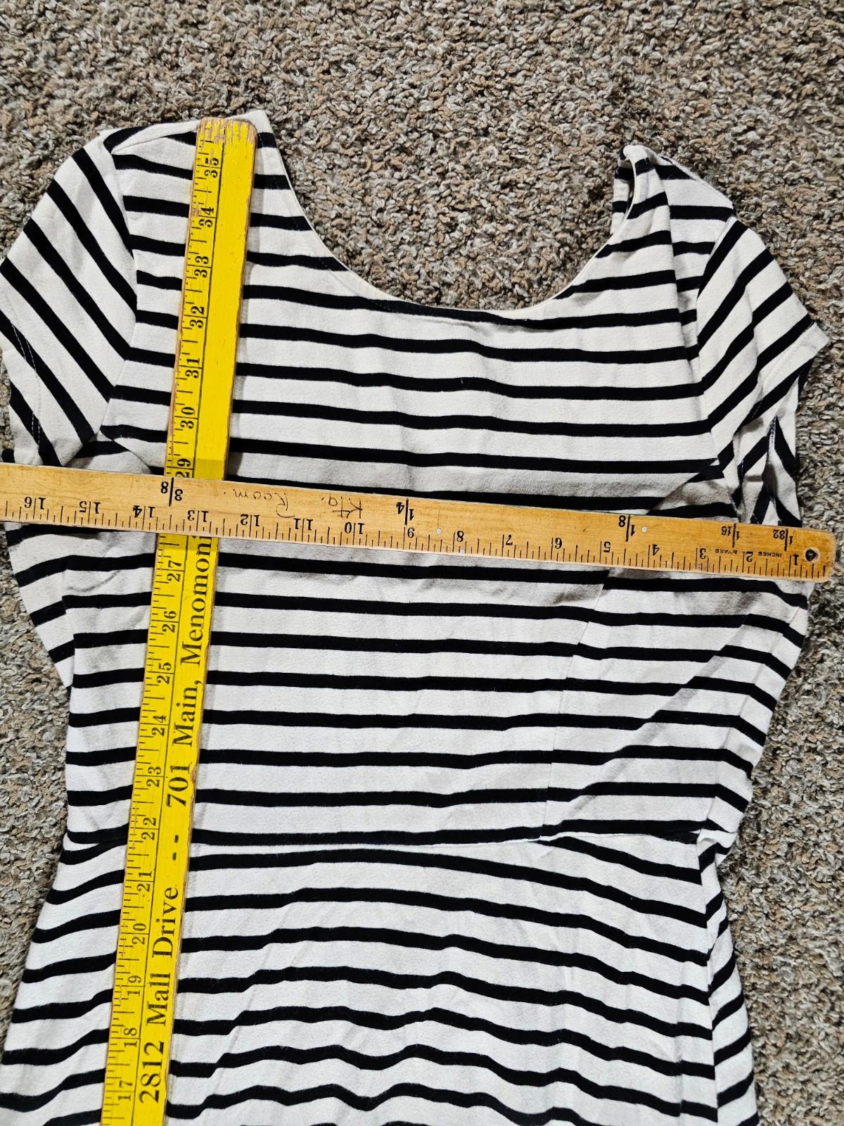 Old Navy Women's M Black White Striped Short Sleeve Dress