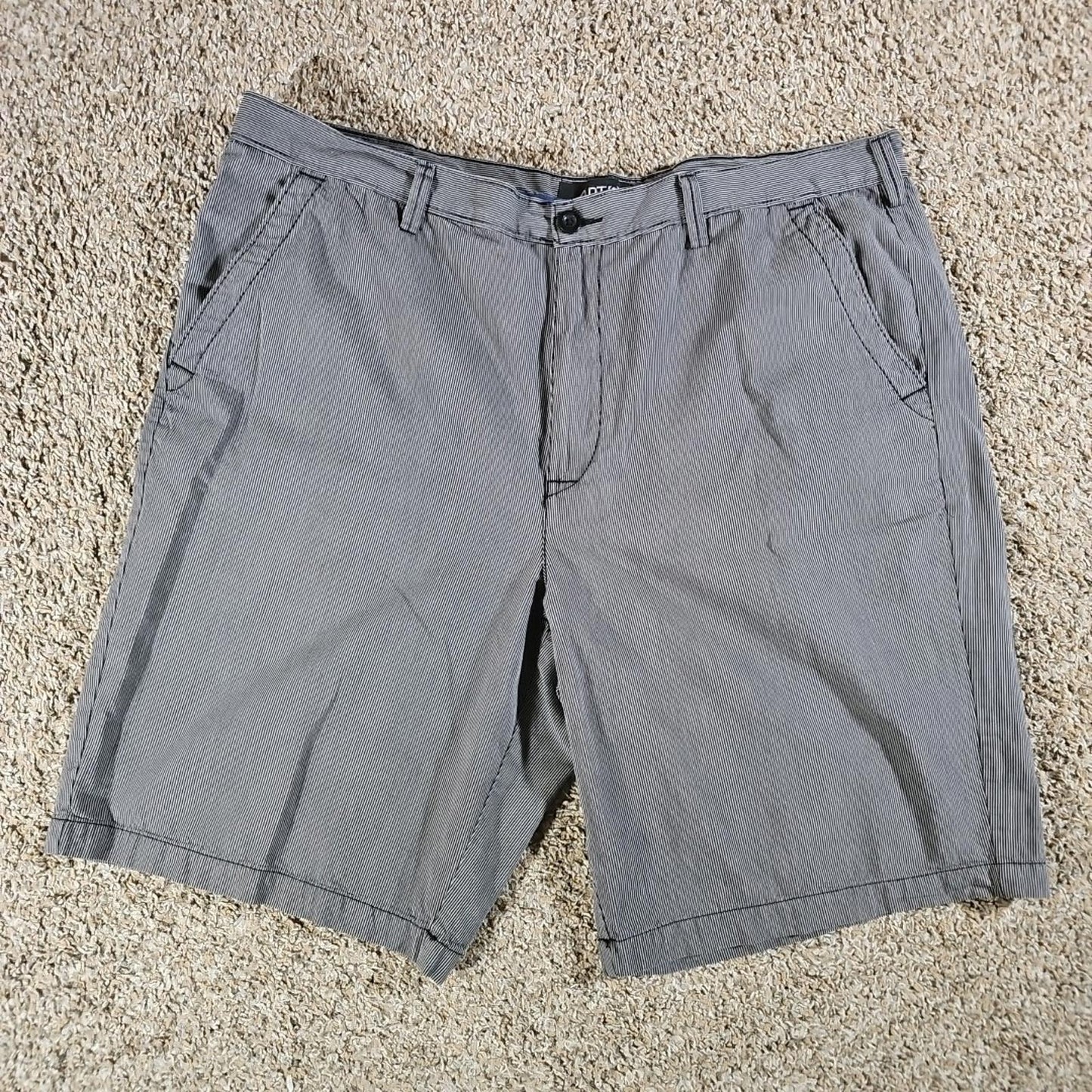 Apt 9 Sz 40 Striped Shorts