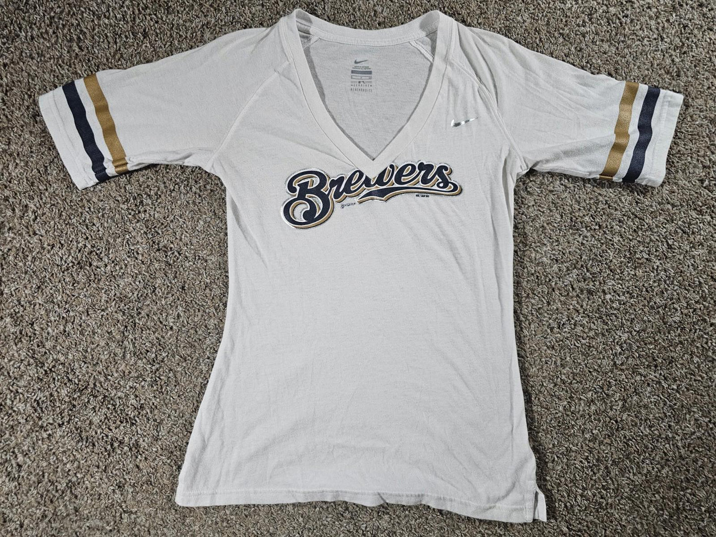 Nike MLB Genuine Merchandise Milwaukee Brewers Vneck S 2013