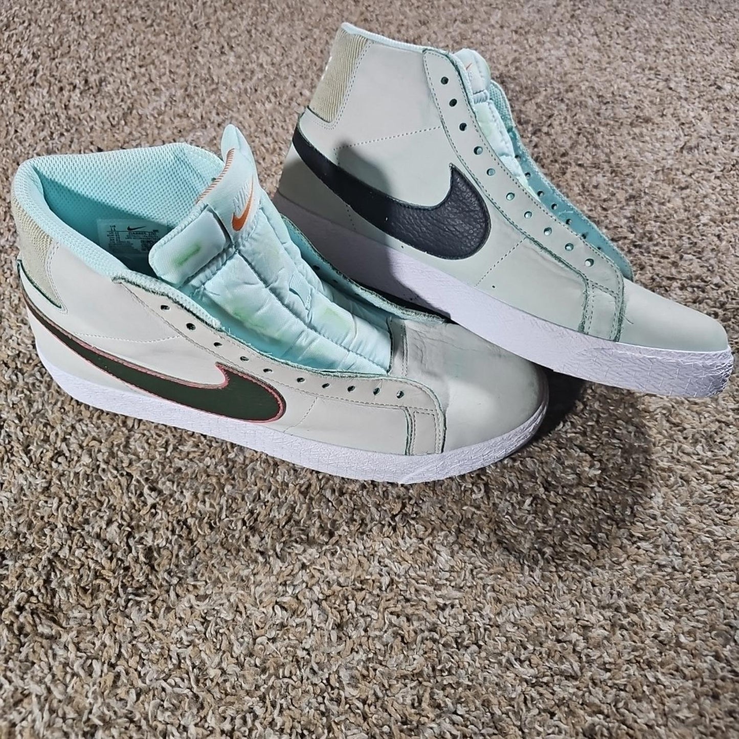 nike sb DA8855-100 sz 11 UK10 shoes