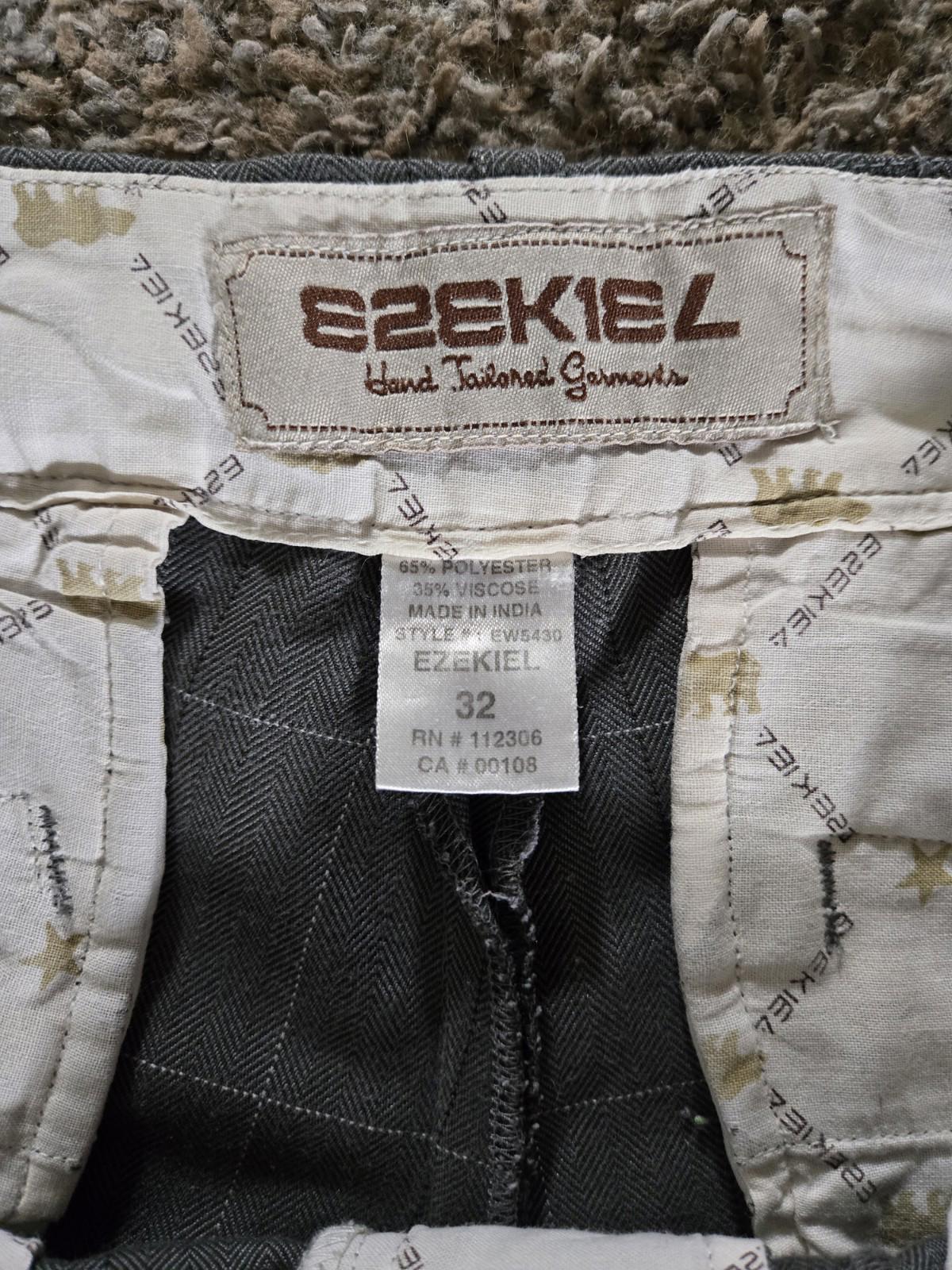 Ezekiel Hand Tailored Garments Plaid Shorts Size 32