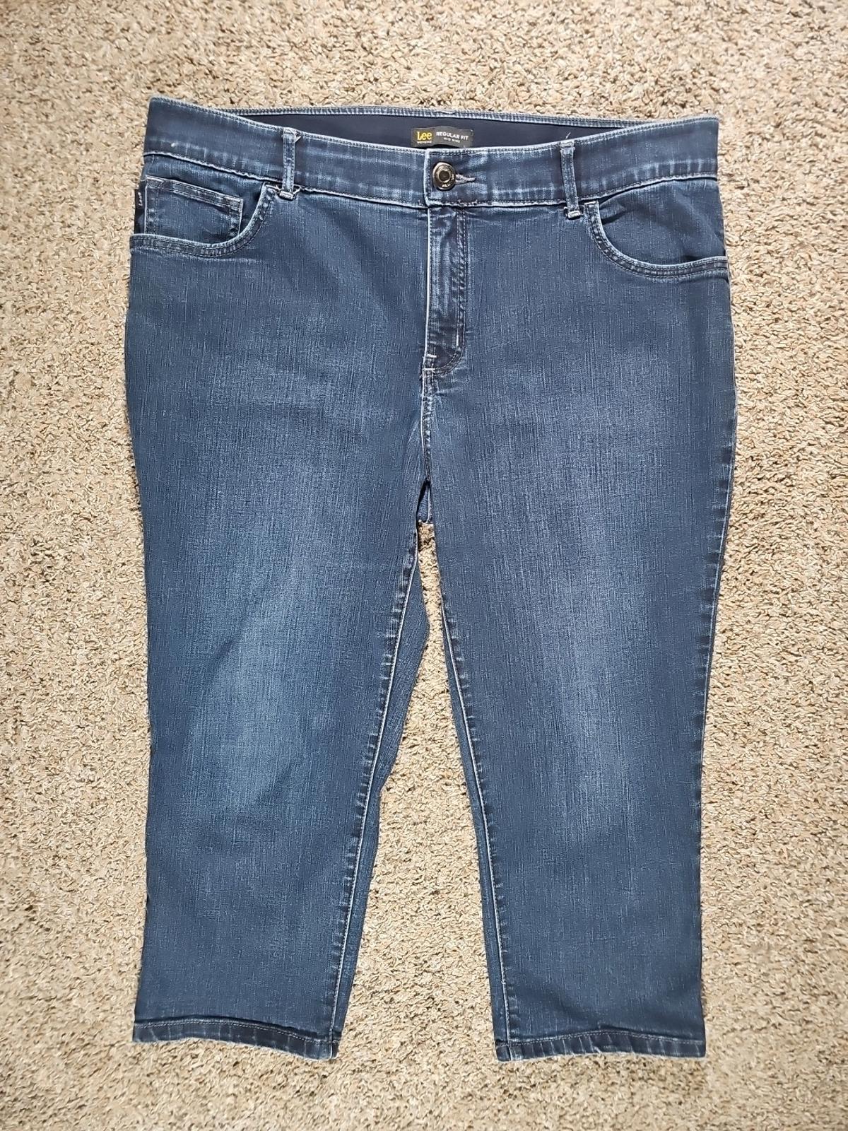 Lee Womens Regular Fit Mid Rise 18W Medium Jeans