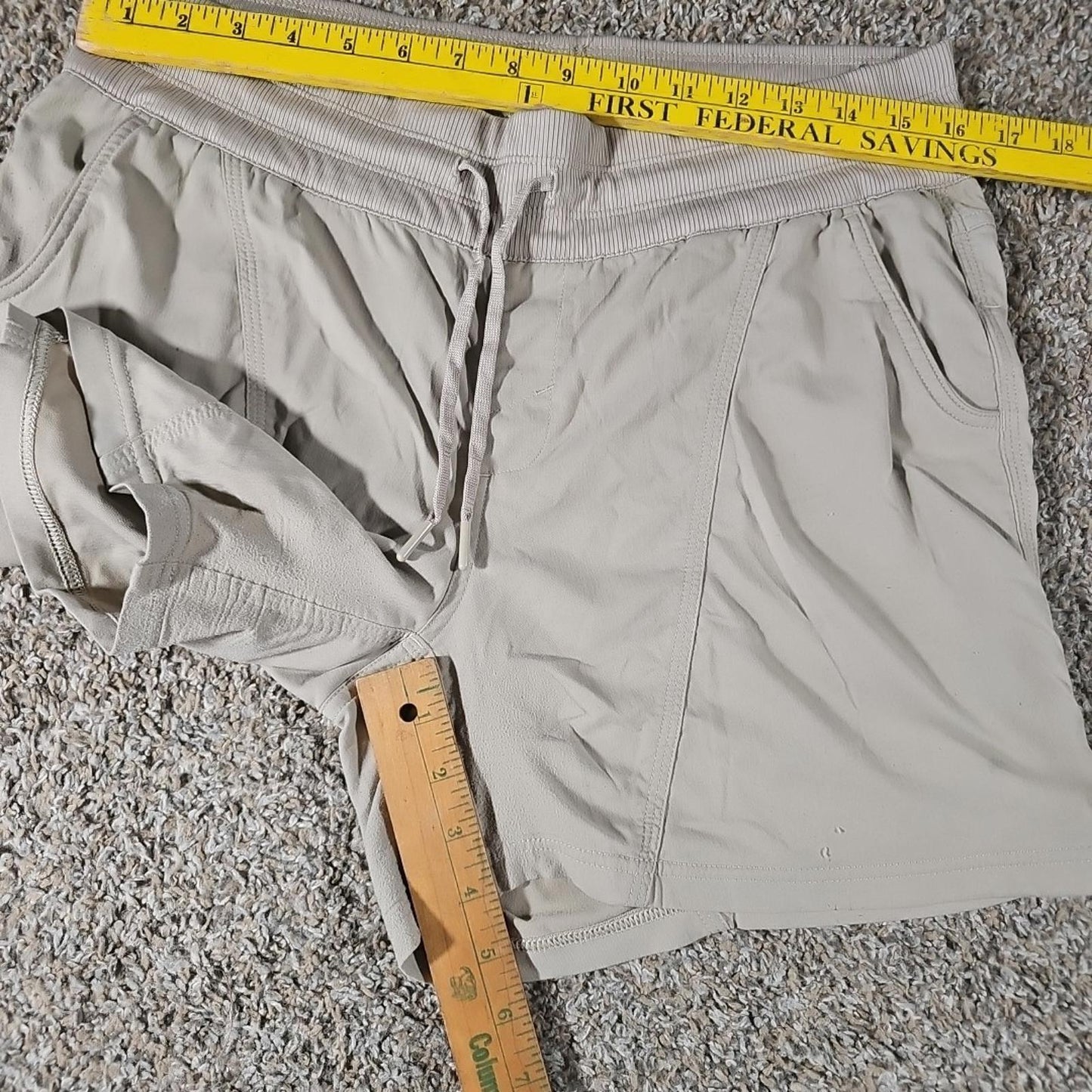 North Face Womens Shorts Size Large Tan Athletic Hiking