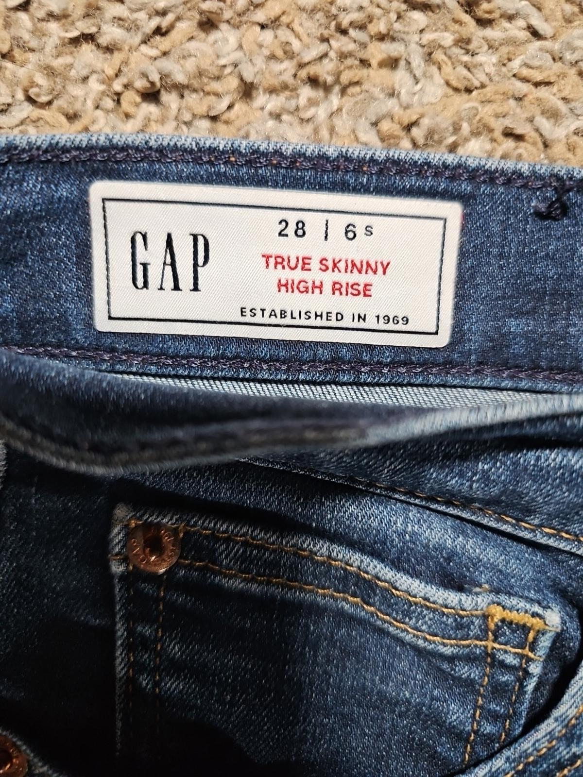 GAP 28/6s True Skinny High Rise Jeans
