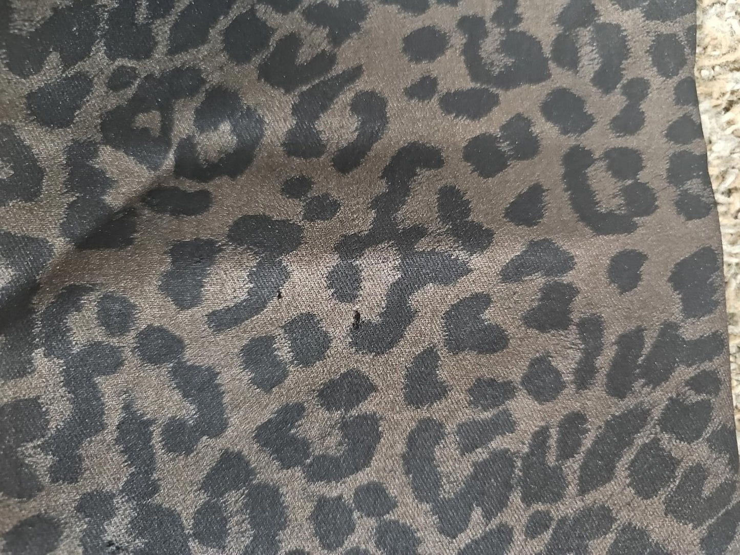 VBRT Leopard Print Sz 9 Pants NWT NWD