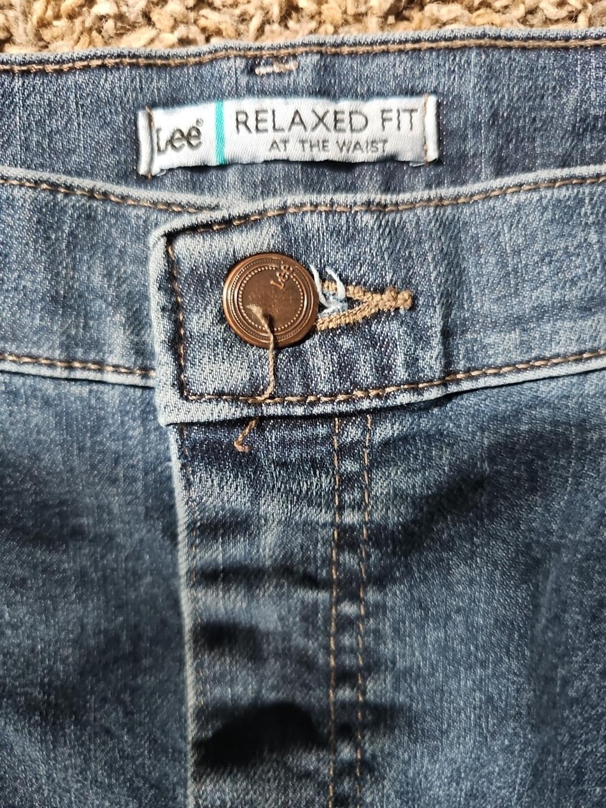Lee Relaxed Fit 18M Jeans